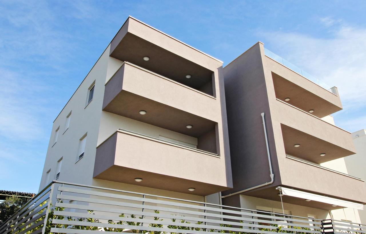 Blue Lagoon Apartments 扎达尔 外观 照片
