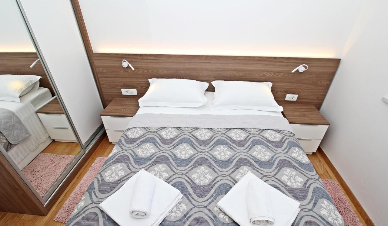 Blue Lagoon Apartments 扎达尔 外观 照片